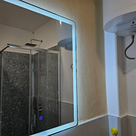 Bral 8 Two-bedroom Beachfront דירה *