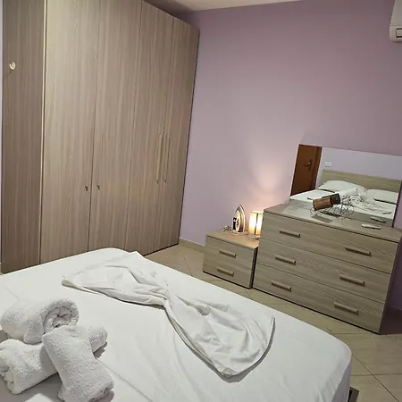 דירה Bral 8 Two-bedroom Beachfront דורס