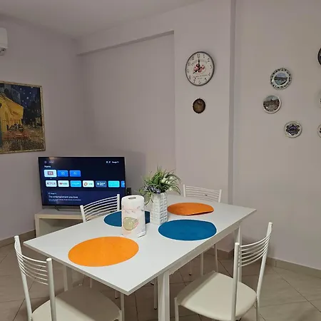 Bral 8 Two-bedroom Beachfront Дуррес