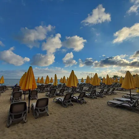 Bral 8 Two-bedroom Beachfront