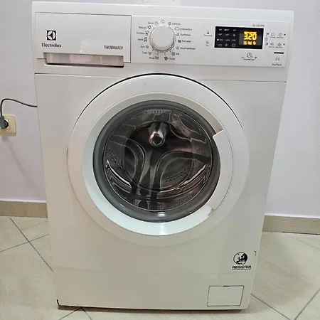 Bral 8 Two-bedroom Beachfront Δυρράχιο